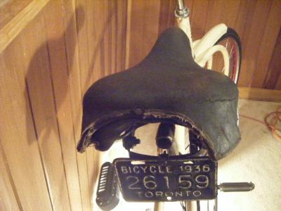 antique_ccm_troxel_toolbox_seat_003.jpg
